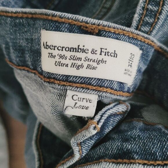 Abercrombie & Fitch The 90s Slim Straight Ultra High Rise Jeans Size 32/14 Long - Picture 3 of 8